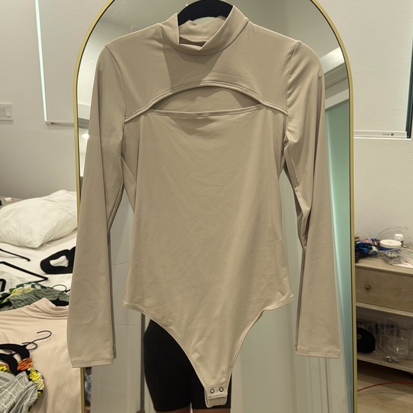 Abercrombie & Fitch Tops - NWOT AE Soft Collection keyhole bodysuit